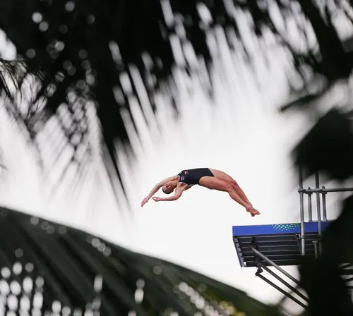 2. Rhiannan Iffland thumbnail