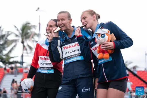 3. Rhiannan Iffland thumbnail