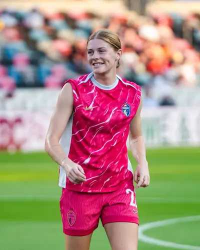 6. Cortnee Vine thumbnail